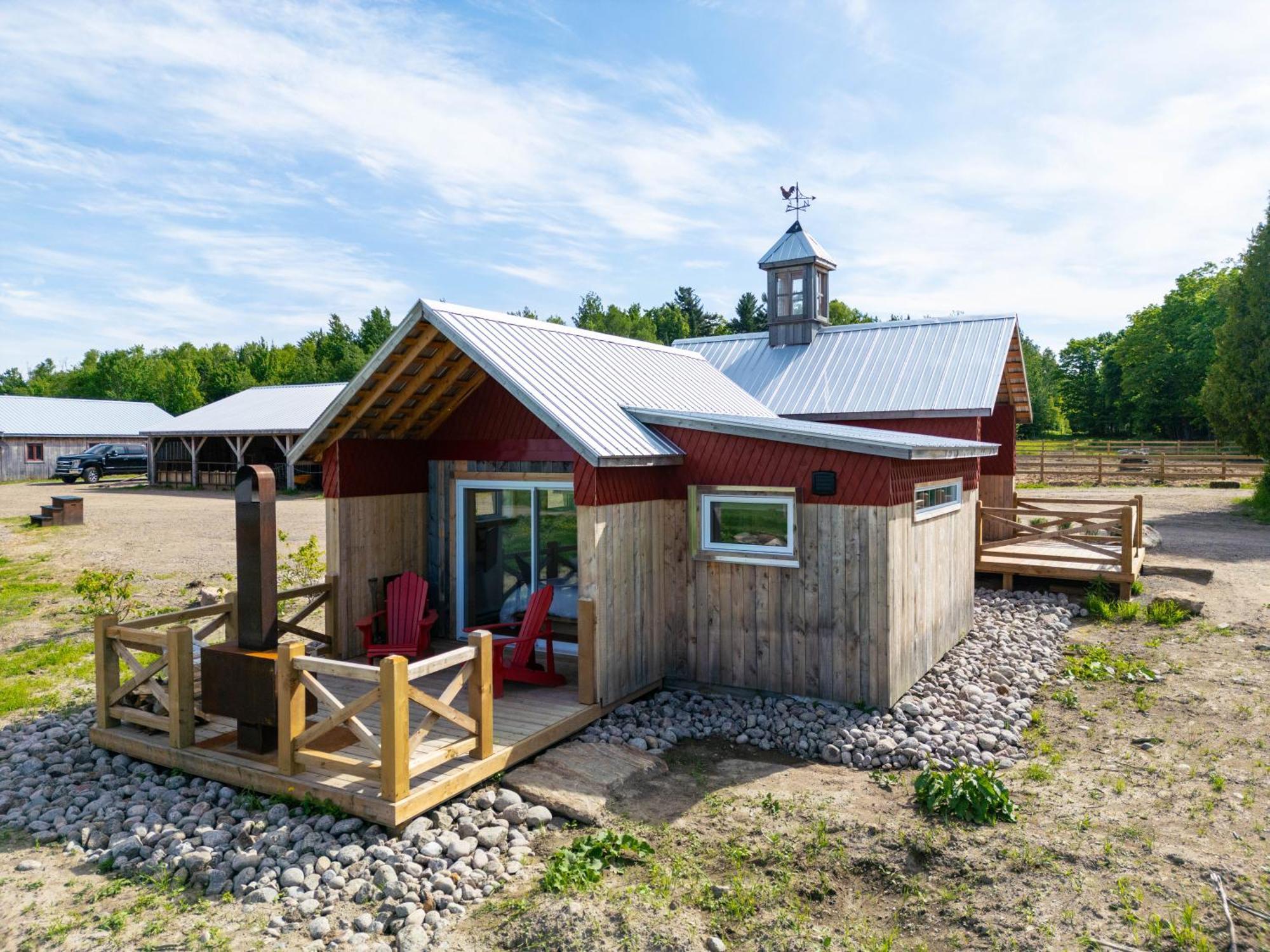 Le Baluchon Eco-Villegiature Saint-Paulin Exterior photo